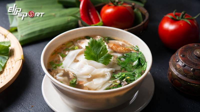 Phở có calo dồi dào