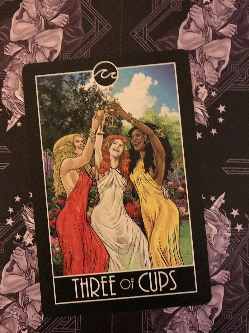 ý nghĩa lá bài Three of Cups trong tarot