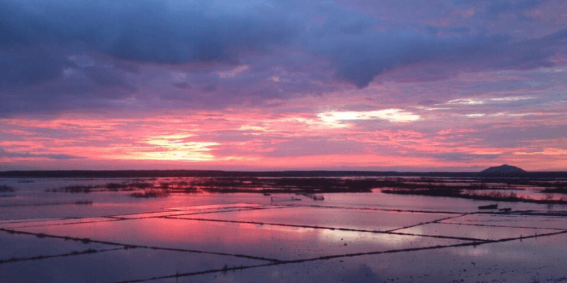 Một góc hồ Biển Lạc.