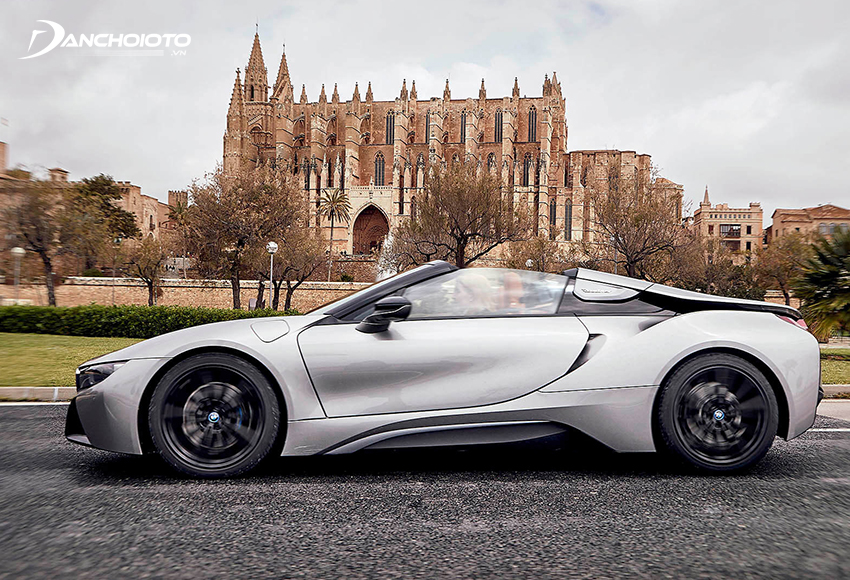 BMW i8 Roadster