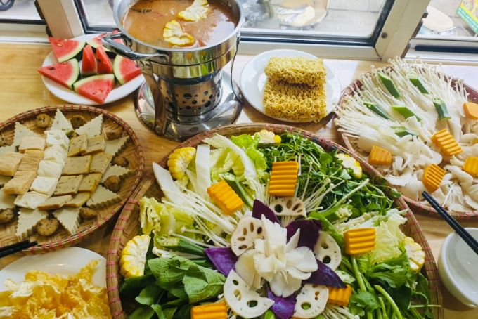 Quán buffet chay Hà Nội Tuệ Minh