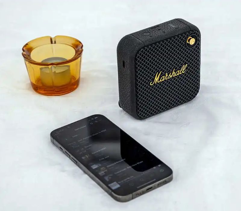 Dễ dàng kết nối loa Marshall Willen Black and Brass và điện thoại