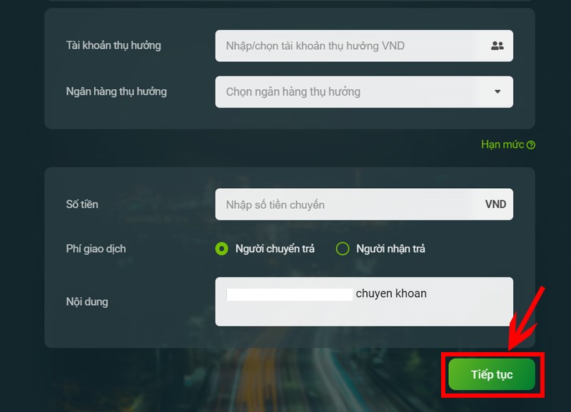 Chọn Phí giao dịch người chuyển/ người nhận trả.