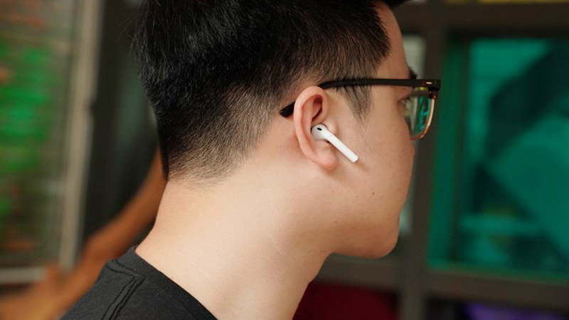 Sử dụng AirPods sau khi kết nối với điện thoại Android