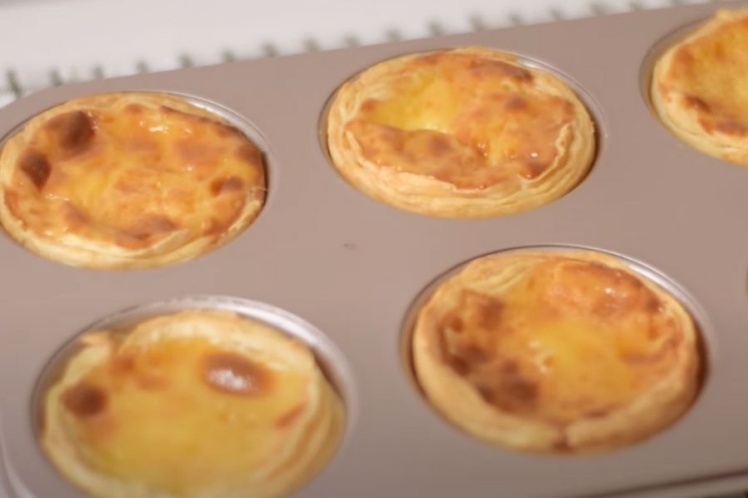 bánh egg tart