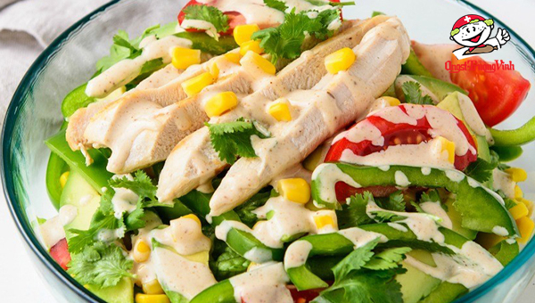 Salad ức gà thanh mát bổ dưỡng