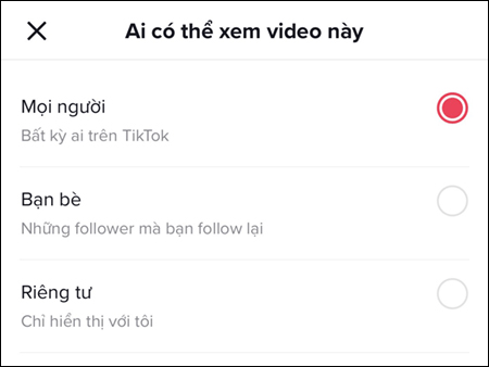 Bạn điều chỉnh đối tượng có thể xem video theo chế độ mọi người, bạn bè hoặc riêng tư.