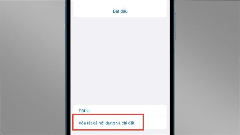 Chọn mục Xóa tất cả nội dung và cài đặt