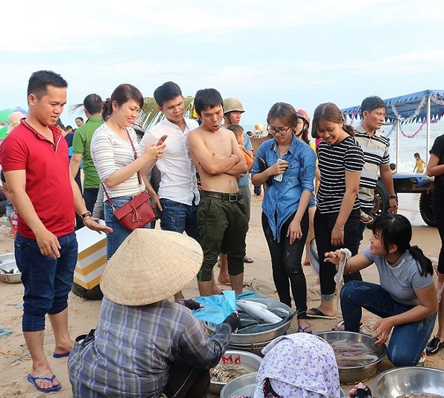 Kinh nghiệm du lịch bãi biển Cam Bình trọn vẹn nhất