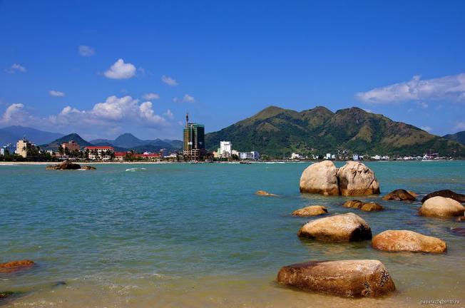 Cảnh đẹp nha trang lung linh dưới chân núi Cô Tiên xinh đẹp