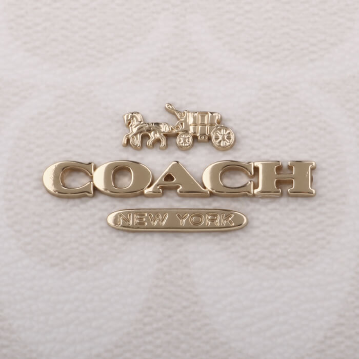 Coach là thương hiệu của nước nào?