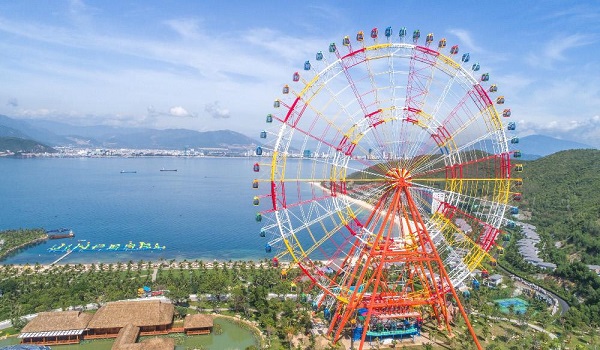 Sky Wheel tại Vinpearl Nha Trang là vòng quay lớn nhất tại Việt Nam