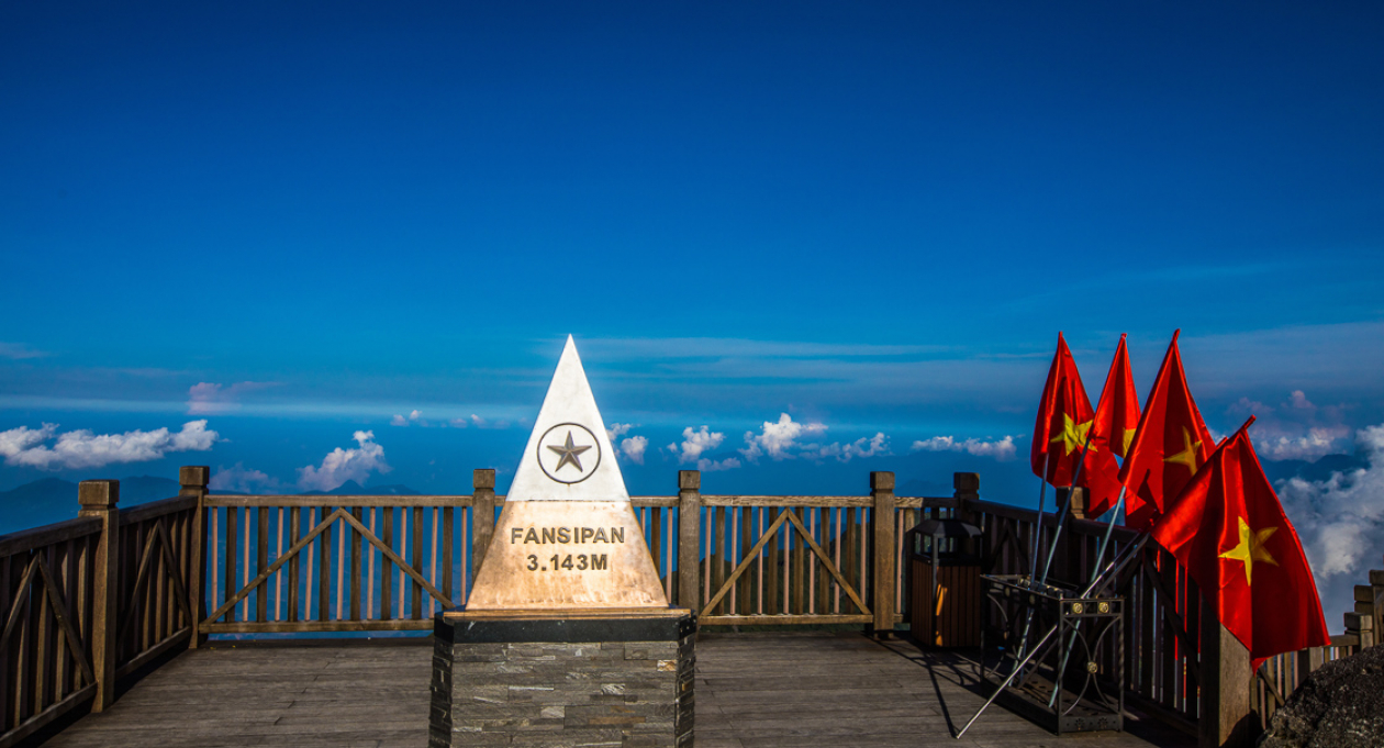 mount Fansipan summit view_0