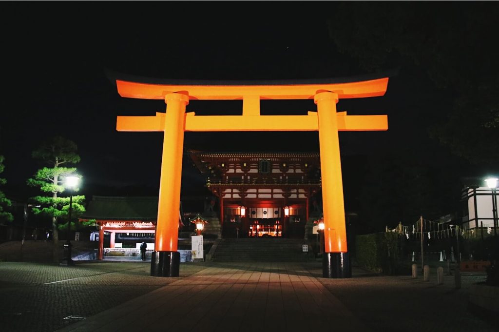 fushimi inari at night