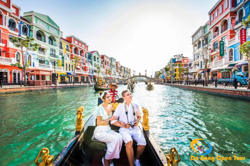 Du thuyền sông Venice Grand World