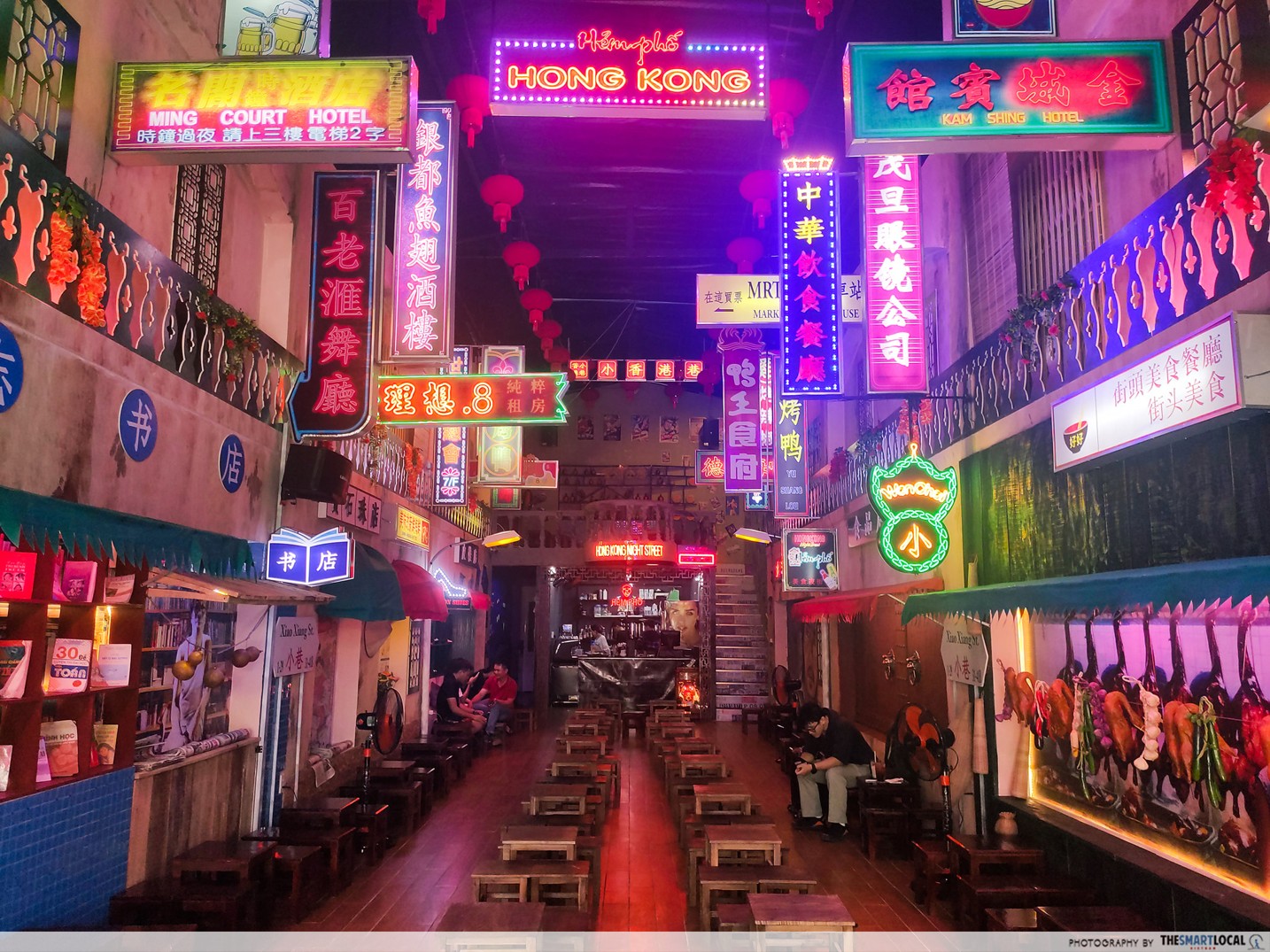 Hẻm Phố - Hong Kong Night Street, Đà Nẵng Brings You An Authentic HK Nightlife Experience