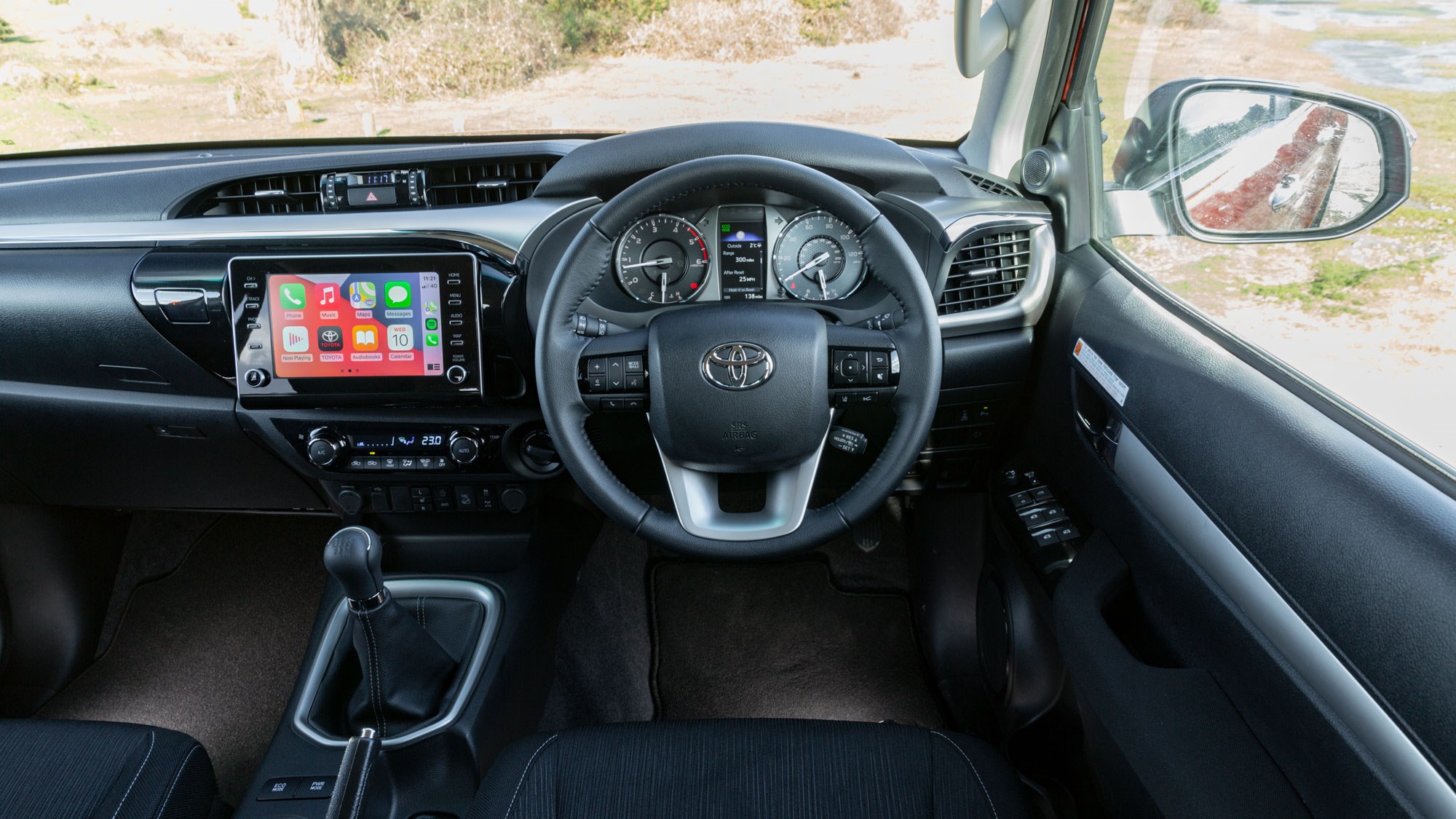 Toyota Hilux 2022 cabin interior