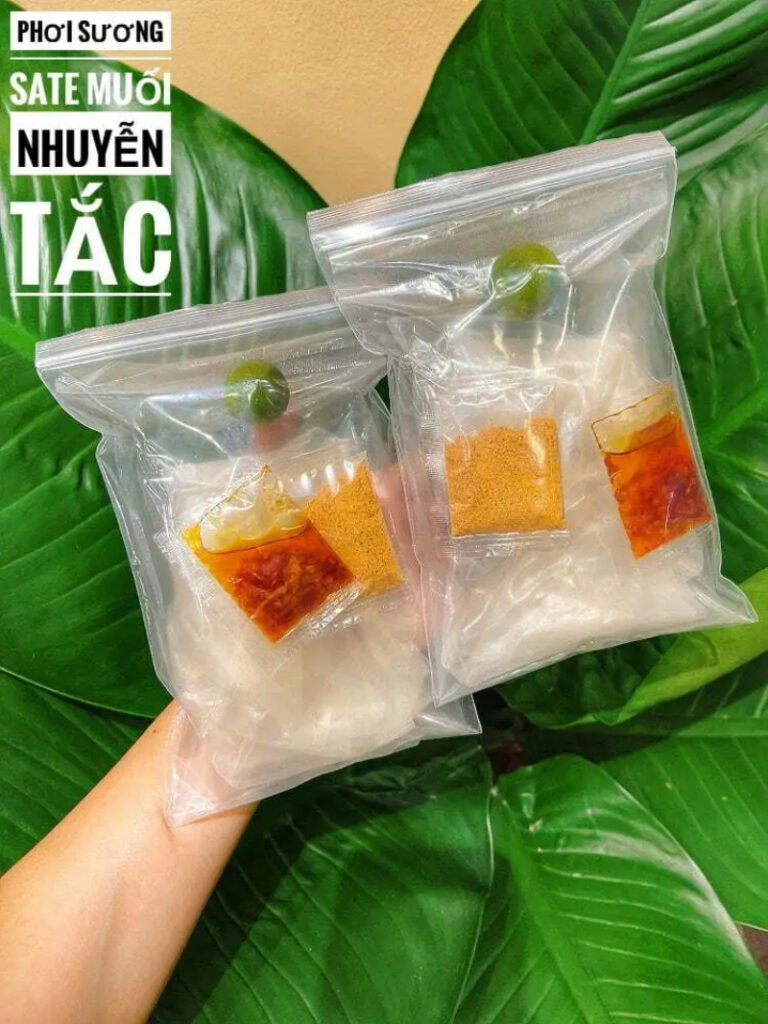 Bánh tráng phơi sương muối nhuyễn sa tế