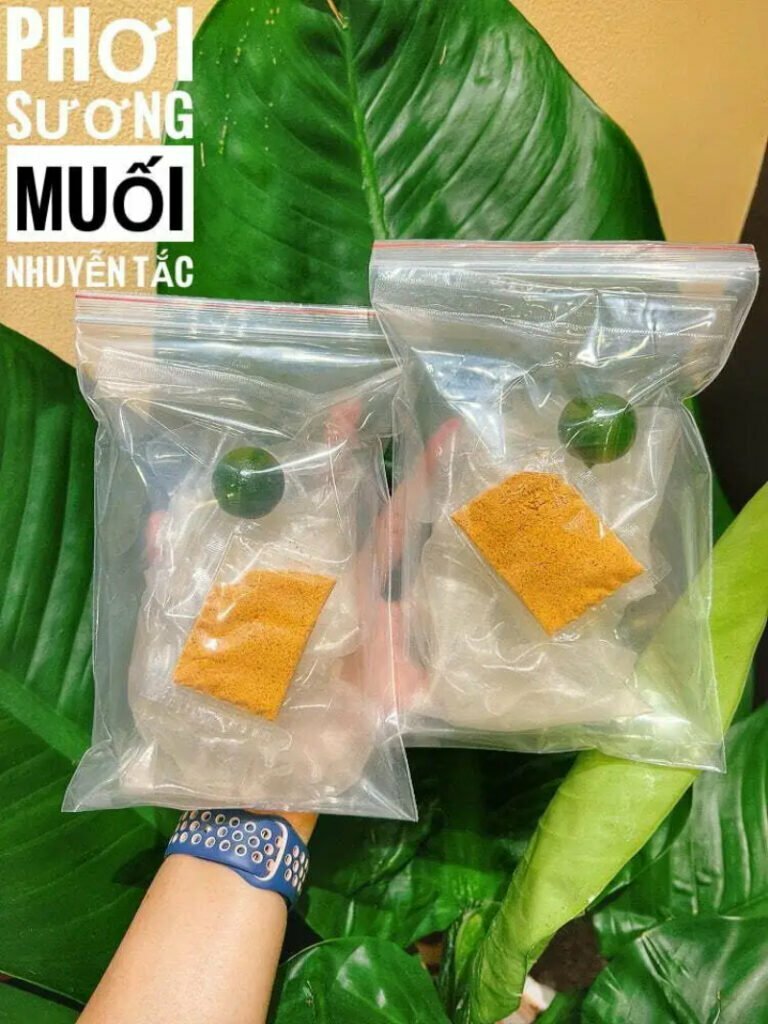 Bánh tráng phơi sương muối tắc