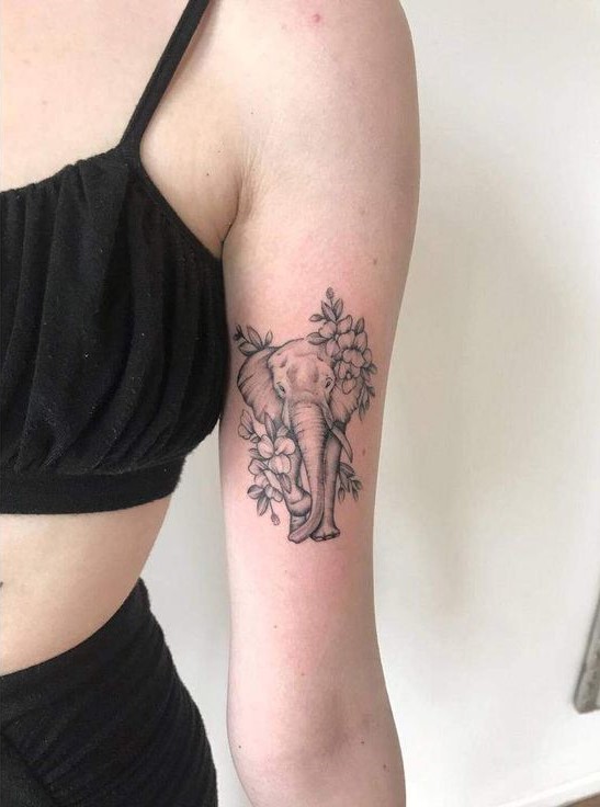 cuốn hút với mẫu tattoo voi trên bắp tay