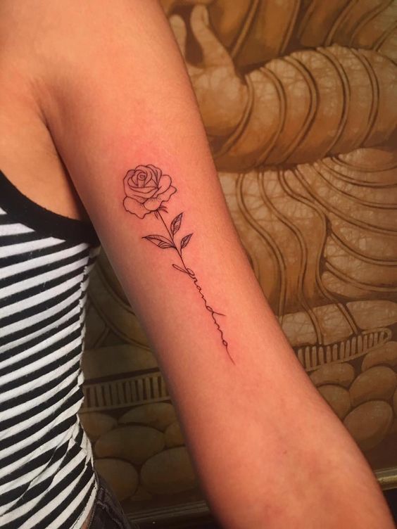 mẫu tattoo cành hồng đẹp và đơn giản cho nữ