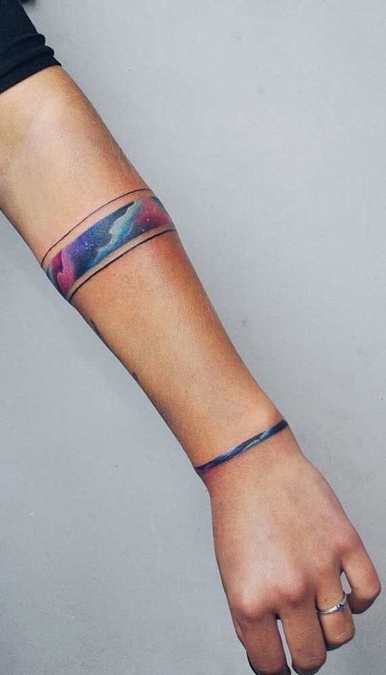 tattoo vòng tay dãy galaxy