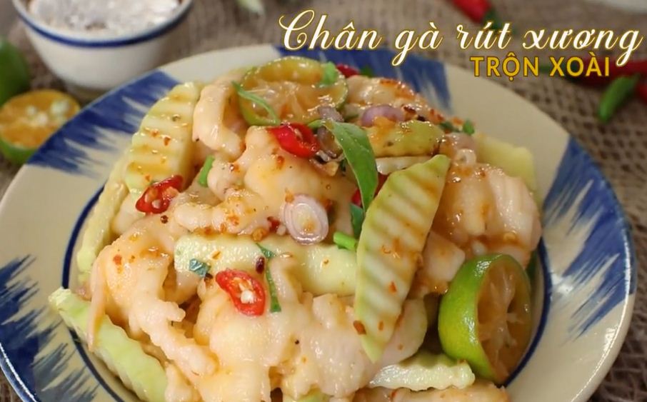 Chân gà rút xương trộn xoài