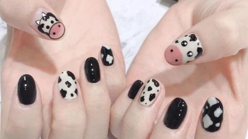 Mẫu nail đen trắng bò sữa 2 (Ảnh: sưu tầm)