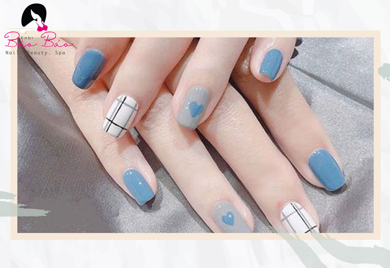 Nail xanh da trời pastel đơn giản