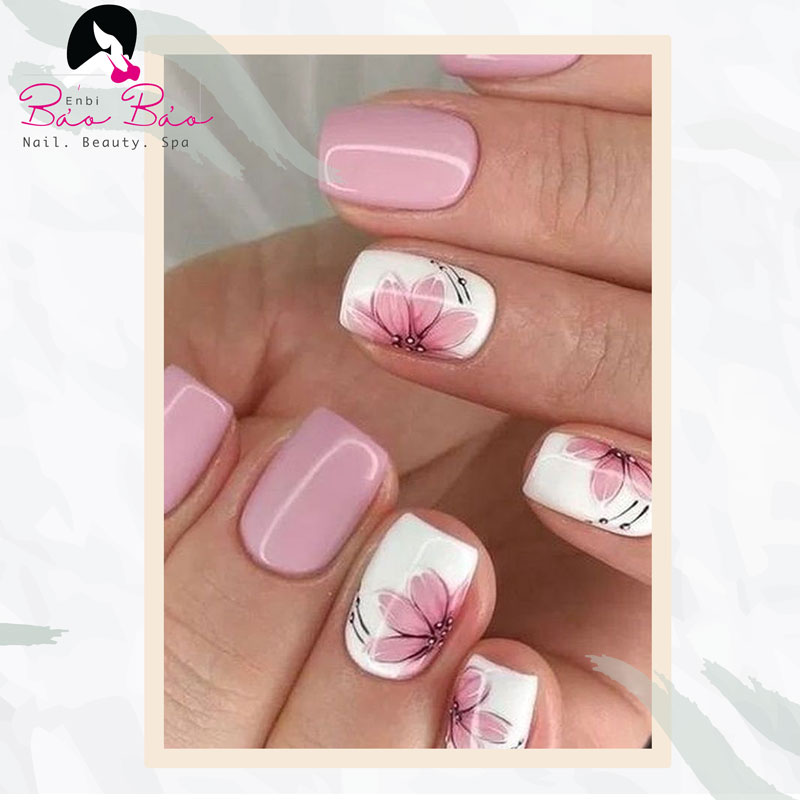 Mẫu nail với hoa văn đơn giản