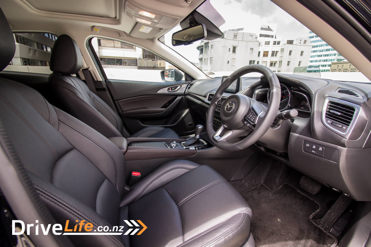 drive-life-2016-mazda3-sp25-limited-13