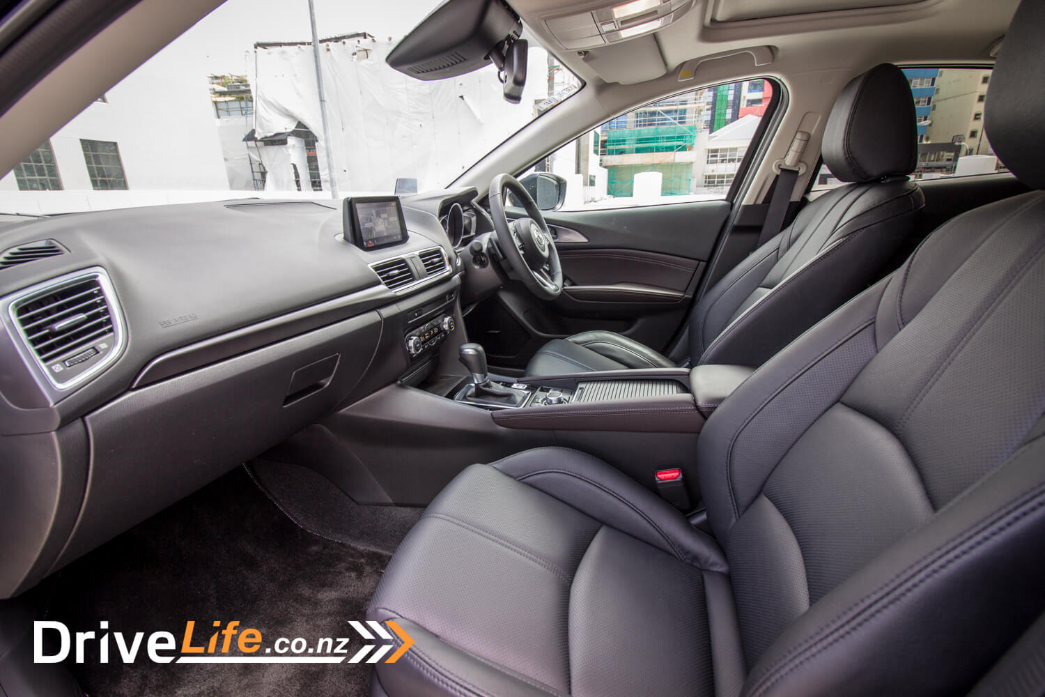 drive-life-2016-mazda3-sp25-limited-18