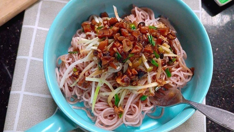 Bún gạo lứt trộn chay