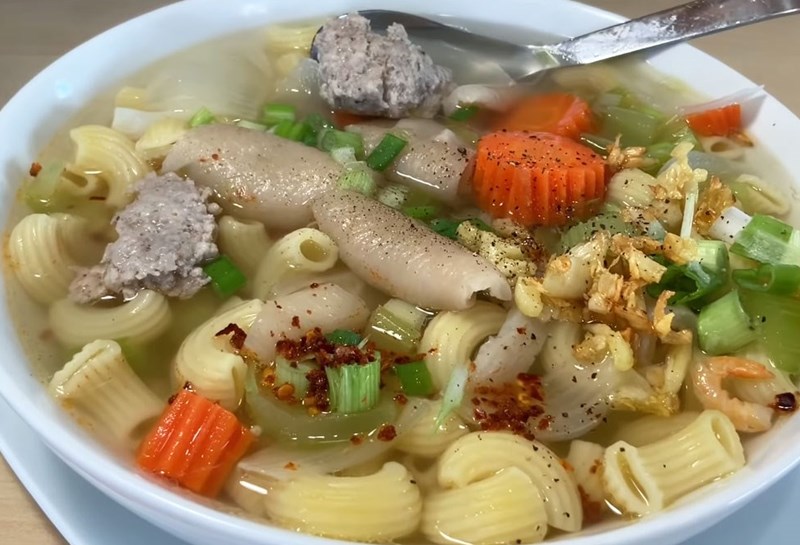 Bánh canh giò heo