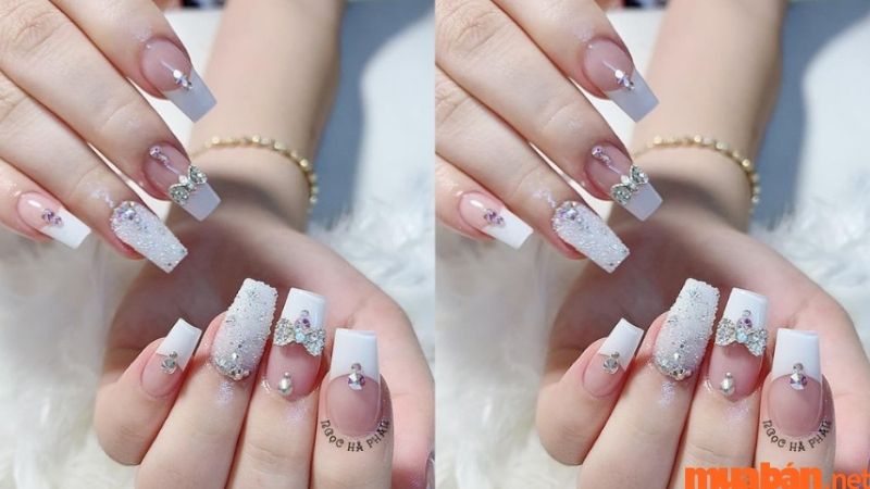 Nail đính đá với tone màu trắng