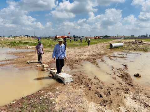 Chặn “nguồn” khiếu nại, kiện đất đai - Phần 1: Người khóc, người cười xung quanh việc thu hồi đất - Tuổi Trẻ Online