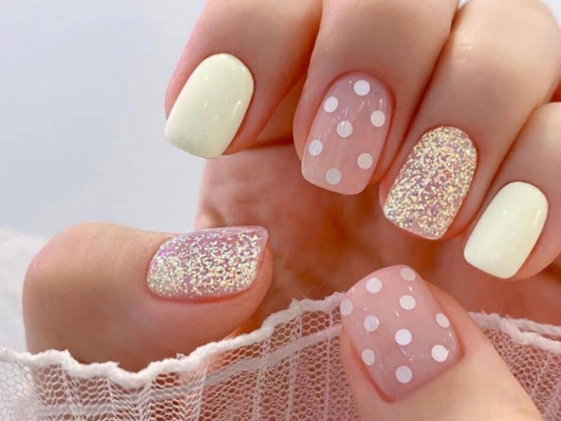 Mẫu nail vẽ đơn giản họa tiết chấm bi