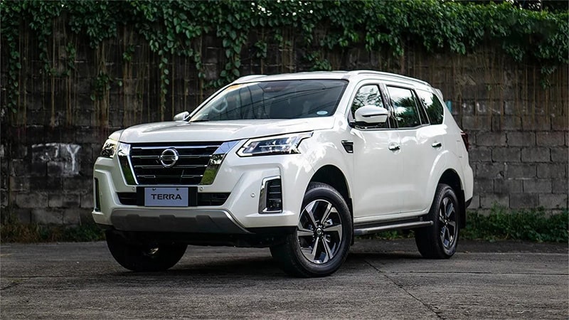 Xe ô tô 7 chỗ Nissan Terra