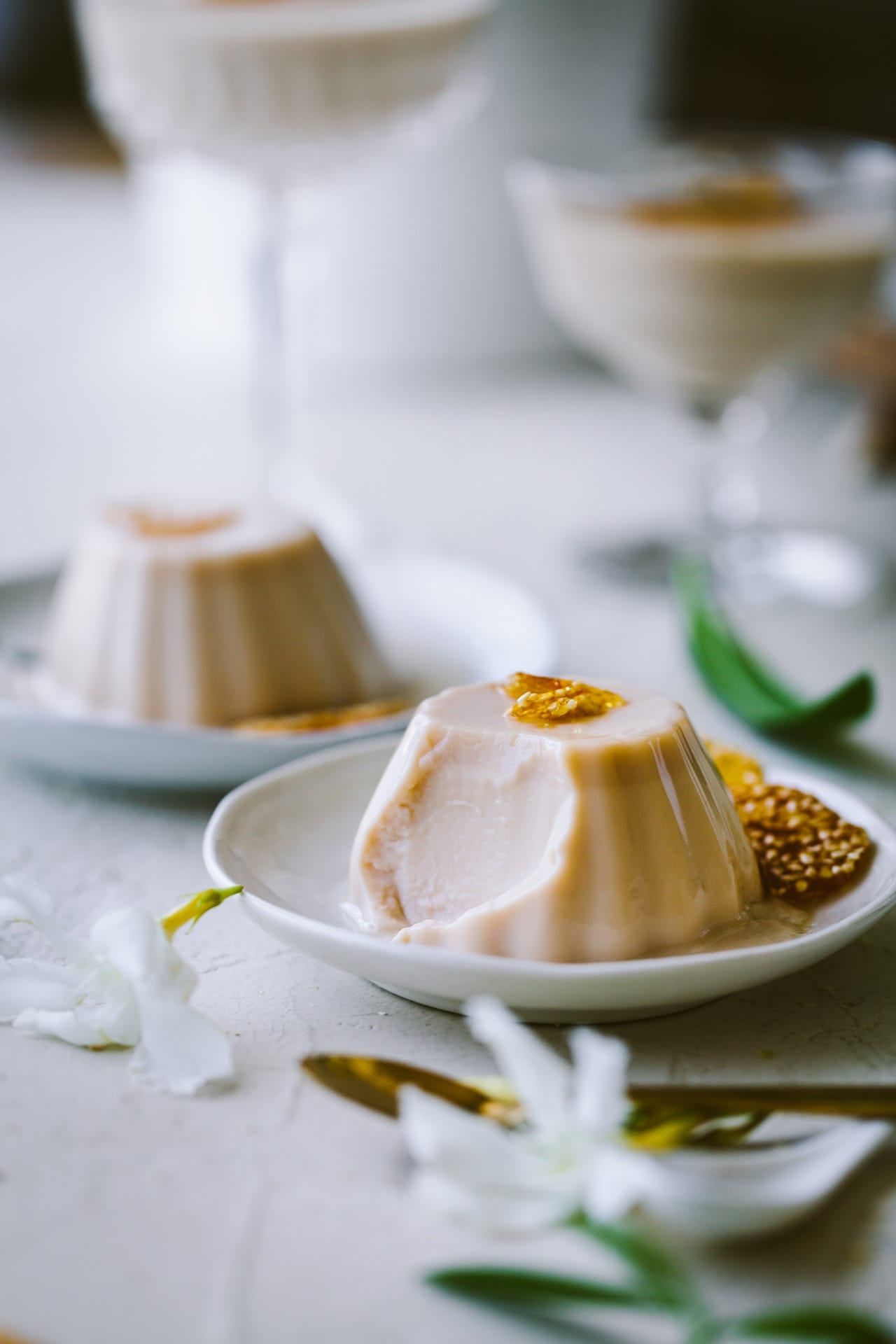 Salted Caramel Panna Cotta | Playful Cooking #caramel #pannacotta #eggless #foodphotography #foodstyling #dessert