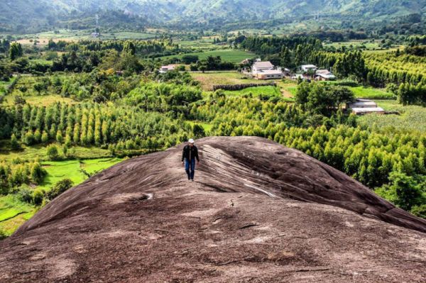 Đá Voi Mẹ - Thắng cảnh thiên nhiên hùng vĩ của Buôn Mê Thuột