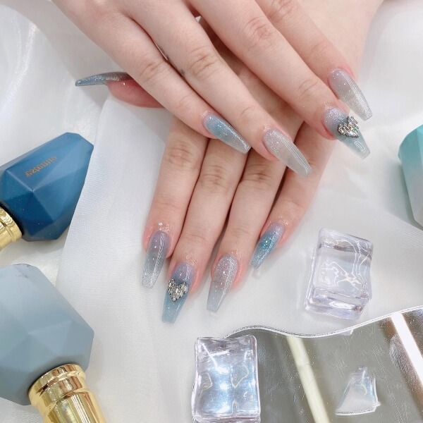 Mẫu nail màu sắc cho hè