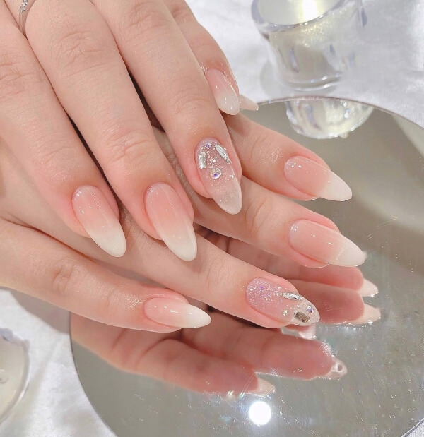 Mẫu nail đẹp mê mẫn