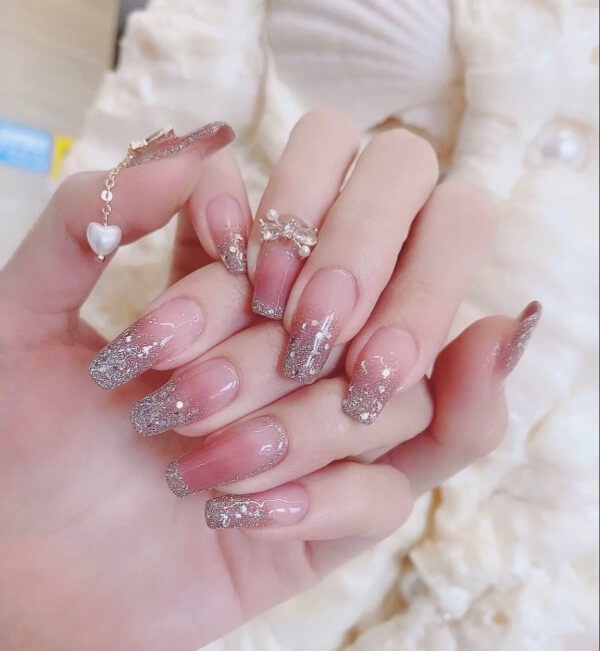 Mẫu nail tham dự sự kiện