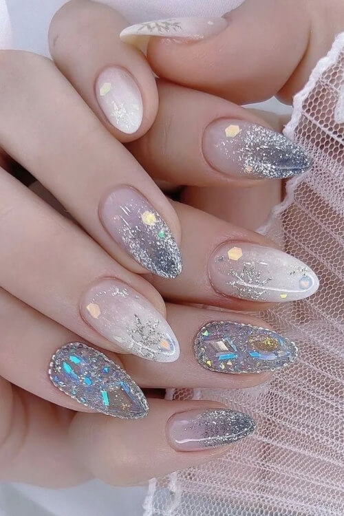 Mẫu nail đẹp tham dự sự kiện