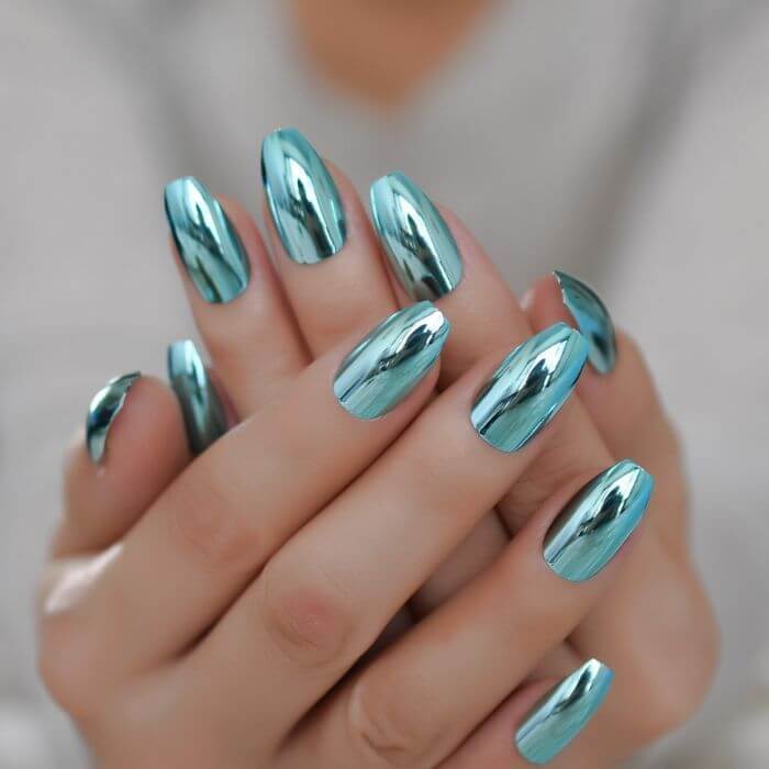 Mẫu nail tôn lên màu sắc da