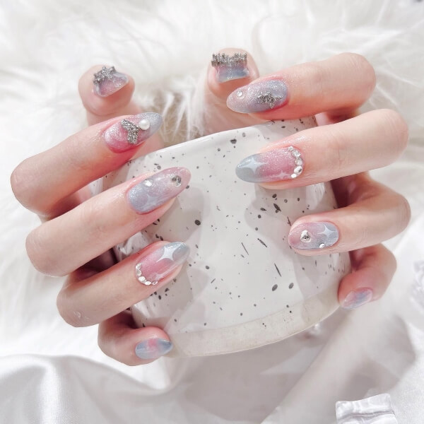 Mẫu nail huyền bí