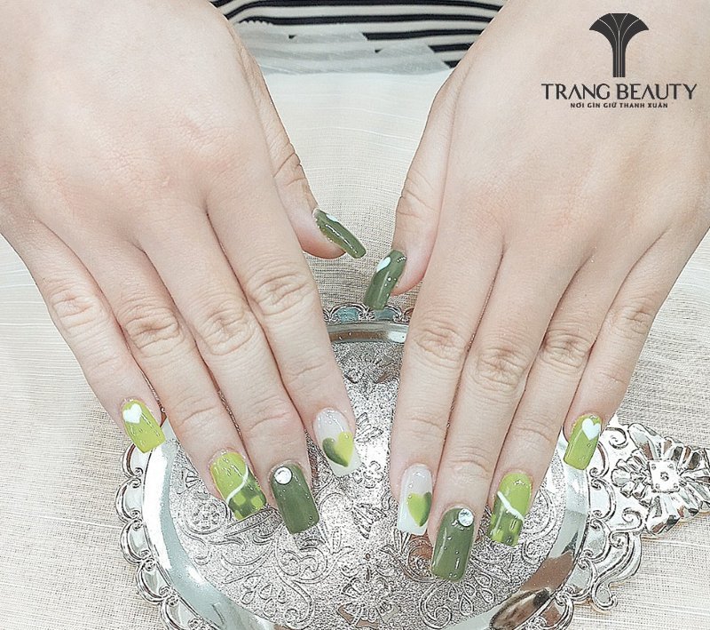 Mẫu nail móng ngắn sang chảnh