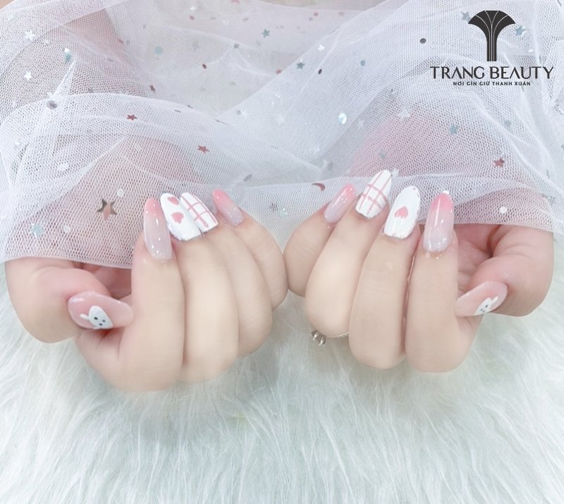 Nail móng ngắn cute dễ chăm sóc