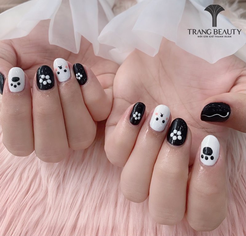 Mẫu nail móng ngắn hoạ tiết dễ thương