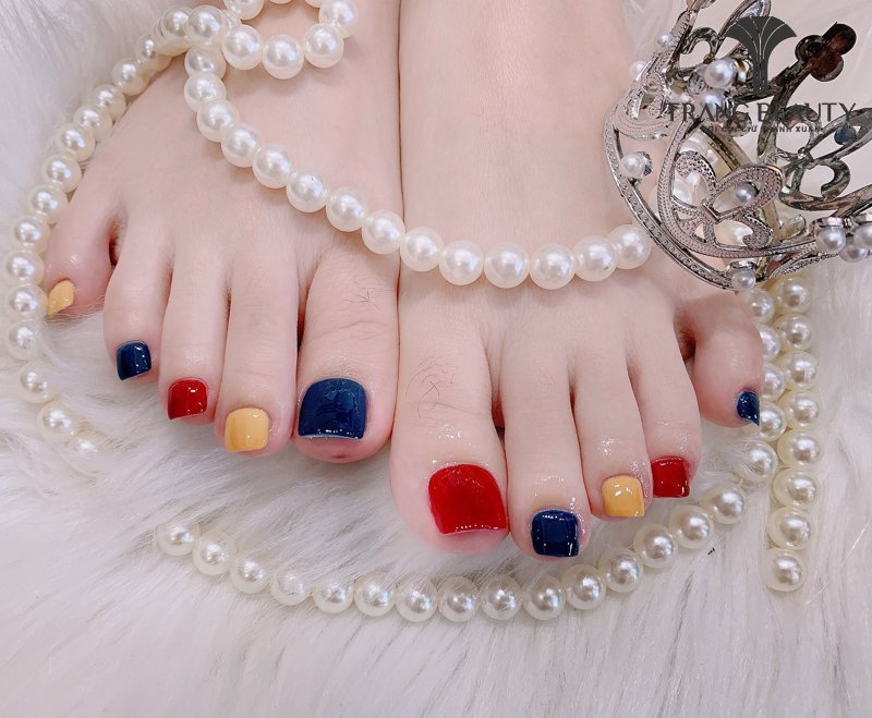 Nail móng ngắn đẹp nhiều màu sắc 